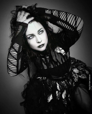 Keywords: amy lee,amy photos,amy pic,evanescence,evanescence pics,photoshoot