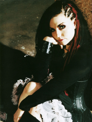 Keywords: Fallen,amy lee,amy photos,amy pic,going under,bring me to life,my immortal