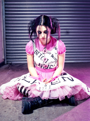 Click to view full size image
==============
Keywords: Fallen,amy lee,amy photos,amy pic,going under,bring me to life,my immortal Keywords: Fallen,amy lee,amy photos,amy pic,going under,bring me to life,my immortal