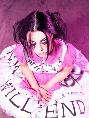 Keywords: Fallen,amy lee,amy photos,amy pic,going under,bring me to life,my immortal