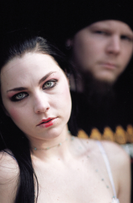 Keywords: Fallen,amy lee,amy photos,amy pic,going under,bring me to life,my immortal