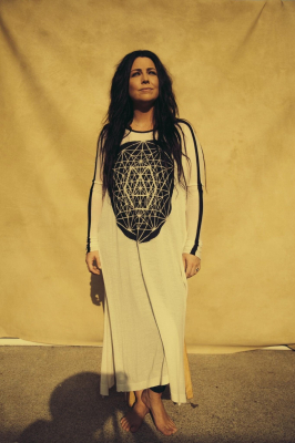 Keywords: amy lee,amy photos,evanescence,evanescence pics,photoshoot,the bitter truth