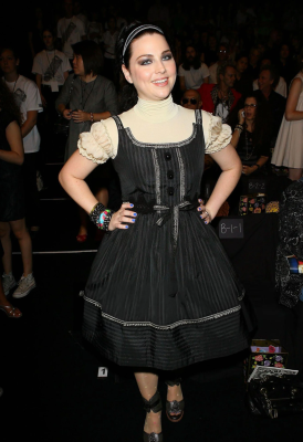 Click to view full size image
==============
amy-lee-front-row-at-anna-sui-spring-2008-collection-during-v0-cu6h4xv5xw9e1_jpg.png amy-lee-front-row-at-anna-sui-spring-2008-collection-during-v0-cu6h4xv5xw9e1_jpg.png