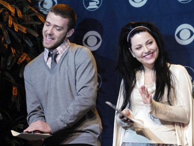 Click to view full size image
==============
Keywords: amy lee,evanescence,49th annual grammy nominations,grammy nominations,music box,red carpet,2006 Keywords: amy lee,evanescence,49th annual grammy nominations,grammy nominations,music box,red carpet,2006
