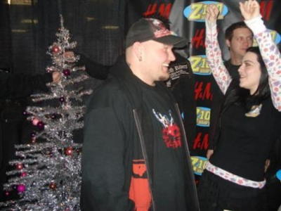 Keywords: amy lee,evanescence,jingle ball,jingle ball 2006,hm artist gift lounge,gift lounge,2006