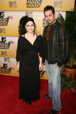 Keywords: amy lee,evanescence,mtv video music awards 2006,mtv video music awards,red carpet,2006