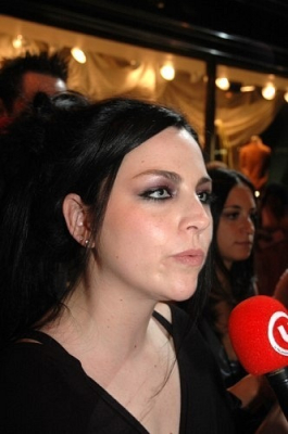 Keywords: amy lee,evanescence,mtv video music awards 2006,mtv video music awards,red carpet,2006