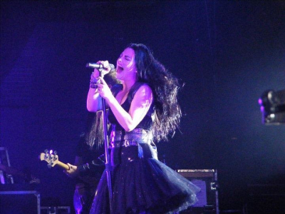 Keywords: amy lee,amy photos,amy pic,evanescence,evanescence pics,concert