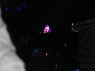 Click to view full size image
==============
Keywords: amy lee,amy photos,amy pic,evanescence,evanescence pics,concert Keywords: amy lee,amy photos,amy pic,evanescence,evanescence pics,concert