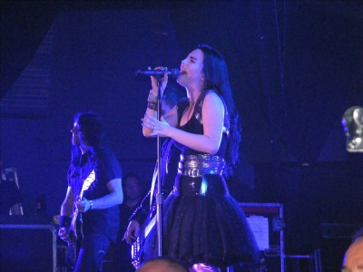 Keywords: amy lee,amy photos,amy pic,evanescence,evanescence pics,concert