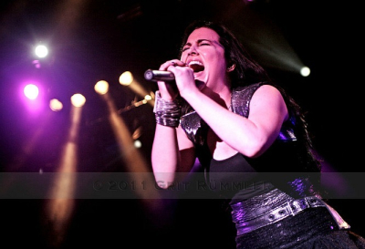 Click to view full size image
==============
Keywords: amy lee,amy photos,amy pic,evanescence,evanescence pics,concert Keywords: amy lee,amy photos,amy pic,evanescence,evanescence pics,concert