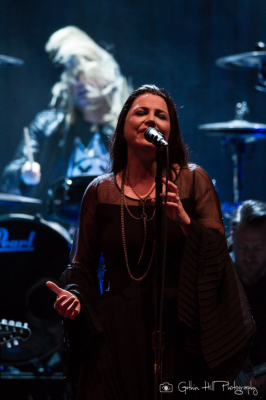 Click to view full size image
==============
Evanescence-4.jpg Evanescence-4.jpg