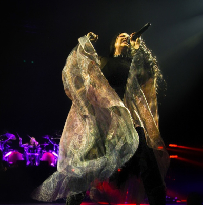 Click to view full size image
==============
Keywords: London,Canada,Life Place,amy lee,amy photos,concert,evanescence,evanescence pics,live Keywords: London,Canada,Life Place,amy lee,amy photos,concert,evanescence,evanescence pics,live
