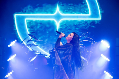 Click to view full size image
==============
Keywords: London,Canada,Life Place,amy lee,amy photos,concert,evanescence,evanescence pics,live Keywords: London,Canada,Life Place,amy lee,amy photos,concert,evanescence,evanescence pics,live