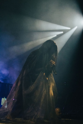 Click to view full size image
==============
Keywords: London,Canada,Life Place,amy lee,amy photos,concert,evanescence,evanescence pics,live Keywords: London,Canada,Life Place,amy lee,amy photos,concert,evanescence,evanescence pics,live
