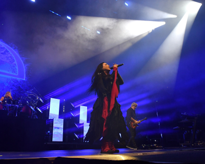 Keywords: rogers place,amy lee,amy photos,amy pic,evanescence,evanescence pics,shows,live,tour