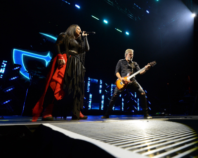 Click to view full size image
==============
Keywords: rogers place,amy lee,amy photos,amy pic,evanescence,evanescence pics,shows,live,tour Keywords: rogers place,amy lee,amy photos,amy pic,evanescence,evanescence pics,shows,live,tour