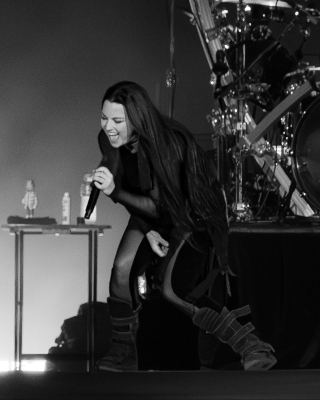 Click to view full size image
==============
Keywords: amy lee,amy photos,concert,evanescence,Australia Keywords: amy lee,amy photos,concert,evanescence,Australia