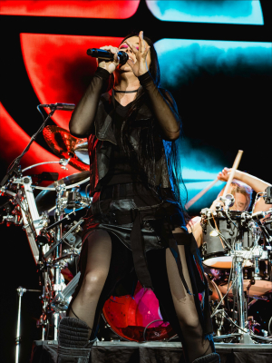 Click to view full size image
==============
Keywords: amy lee,amy photos,concert,evanescence,Australia Keywords: amy lee,amy photos,concert,evanescence,Australia