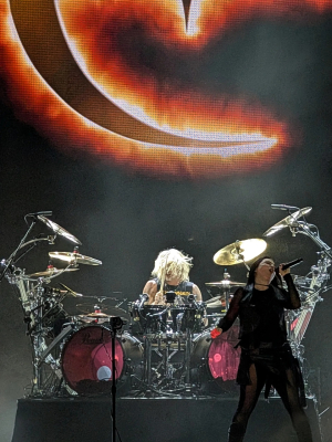 Click to view full size image
==============
Keywords: amy lee,amy photos,concert,evanescence,Australia Keywords: amy lee,amy photos,concert,evanescence,Australia