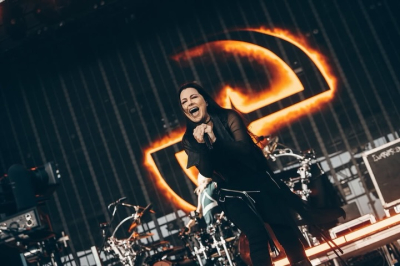 Keywords: Evanescence,Amy Lee,Who Will You Follow,Sanctuary,Sick New World,Sick New World 2026,Las Vegas,live debut,Evanescence live,rock music,alternative rock,metal,concert,new music,band update