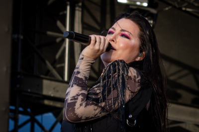 Keywords: amy lee,amy photos,evanescence,live,shows,tour