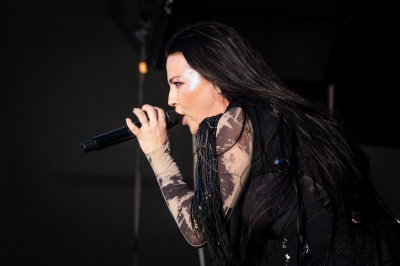Click to view full size image
==============
Keywords: amy lee,amy photos,evanescence,live,shows,tour Keywords: amy lee,amy photos,evanescence,live,shows,tour