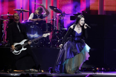 Click to view full size image
==============
203395-u-s-band-evanescence-performs-during-the-annual-nobel-peace-prize-conc.jpg 203395-u-s-band-evanescence-performs-during-the-annual-nobel-peace-prize-conc.jpg