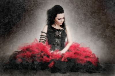 Click to view full size image
==============
Keywords: amy lee,amy photos,amy pic,evanescence,evanescence pics,the open door,scans,kerrang Keywords: amy lee,amy photos,amy pic,evanescence,evanescence pics,the open door,scans,kerrang