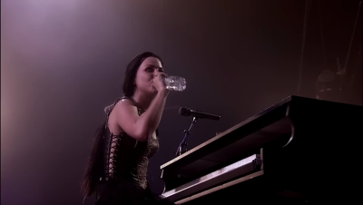 Click to view full size image
==============
amyleefans37441.png amyleefans37441.png