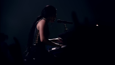 Click to view full size image
==============
amyleefans38341.png amyleefans38341.png