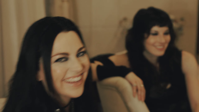 Click to view full size image
==============
amyleefans06241.png amyleefans06241.png