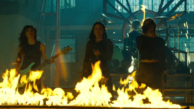 Click to view full size image
==============
amyleefans03196.png amyleefans03196.png