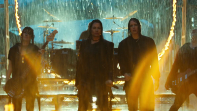 Keywords: amy lee,amy photos,amy pic,fight like a girl,flag