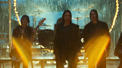 Keywords: amy lee,amy photos,amy pic,fight like a girl,flag