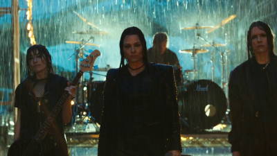 Keywords: amy lee,amy photos,amy pic,fight like a girl,flag
