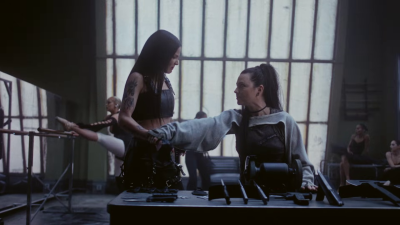 Click to view full size image
==============
amyleefans02326.png amyleefans02326.png