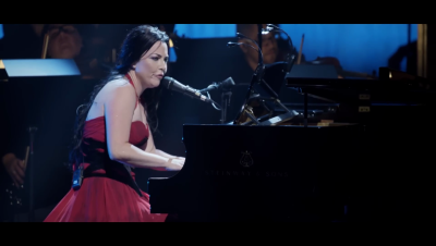 Click to view full size image
==============
amyleefans00841.png amyleefans00841.png