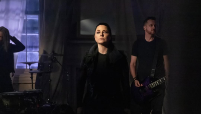 Keywords: afterlife,amy lee,amy photos,amy pic,devil may cry,evanescence,evanescence pics,music video