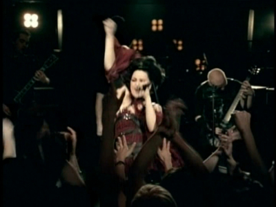 Keywords: going under,amy lee,amy photos,evanescence,fallen,music video