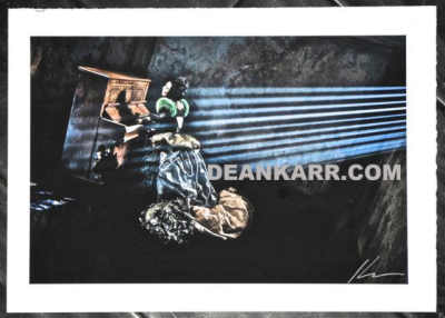 Keywords: amy lee,amy photos,evanescence,gallery,music video,My Heart is Broken