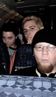 📸Dave Fortman | Rare behind-the-scenes moment from Evanescence working on Bring Me To Life with producer Dave Fortman
Keywords: amy lee,amy photos,amy pic,evanescence,evanescence pics,fallen,david,ben moody,Dave Fortman